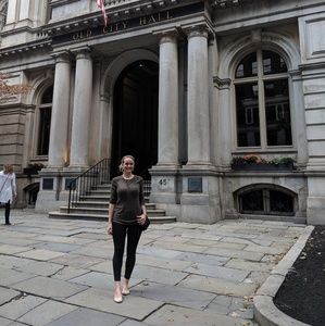 Meet your Posher, Laura